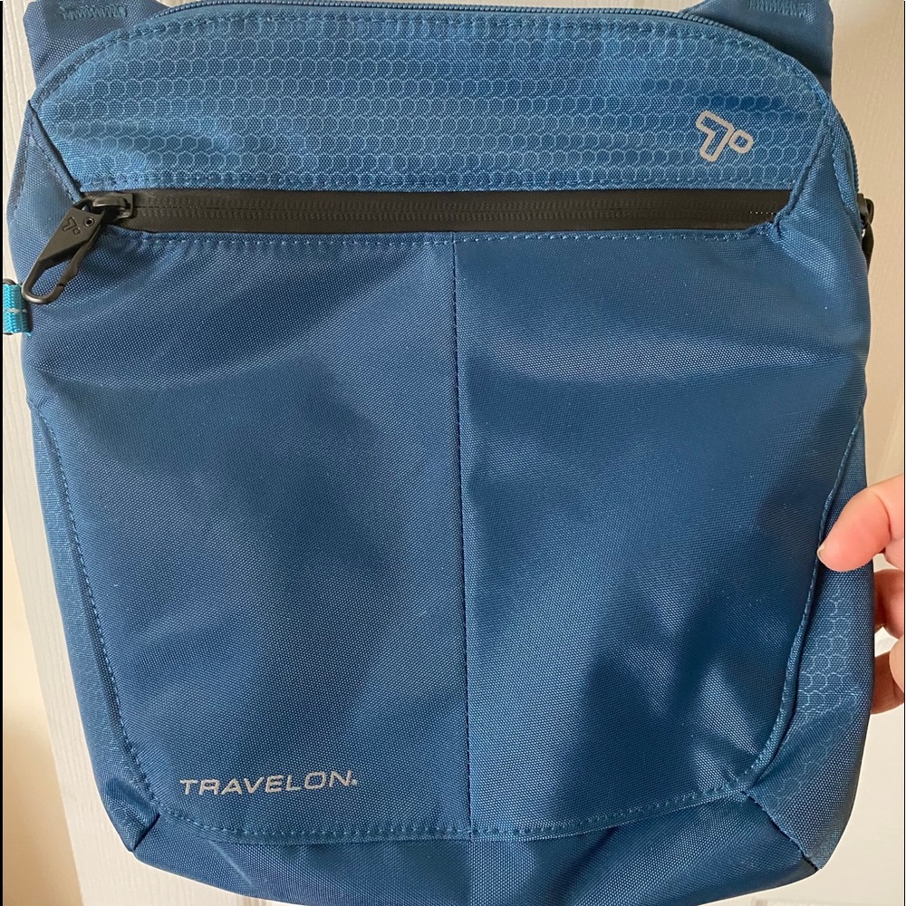 Travelon Anti-Theft crossbody travel bag